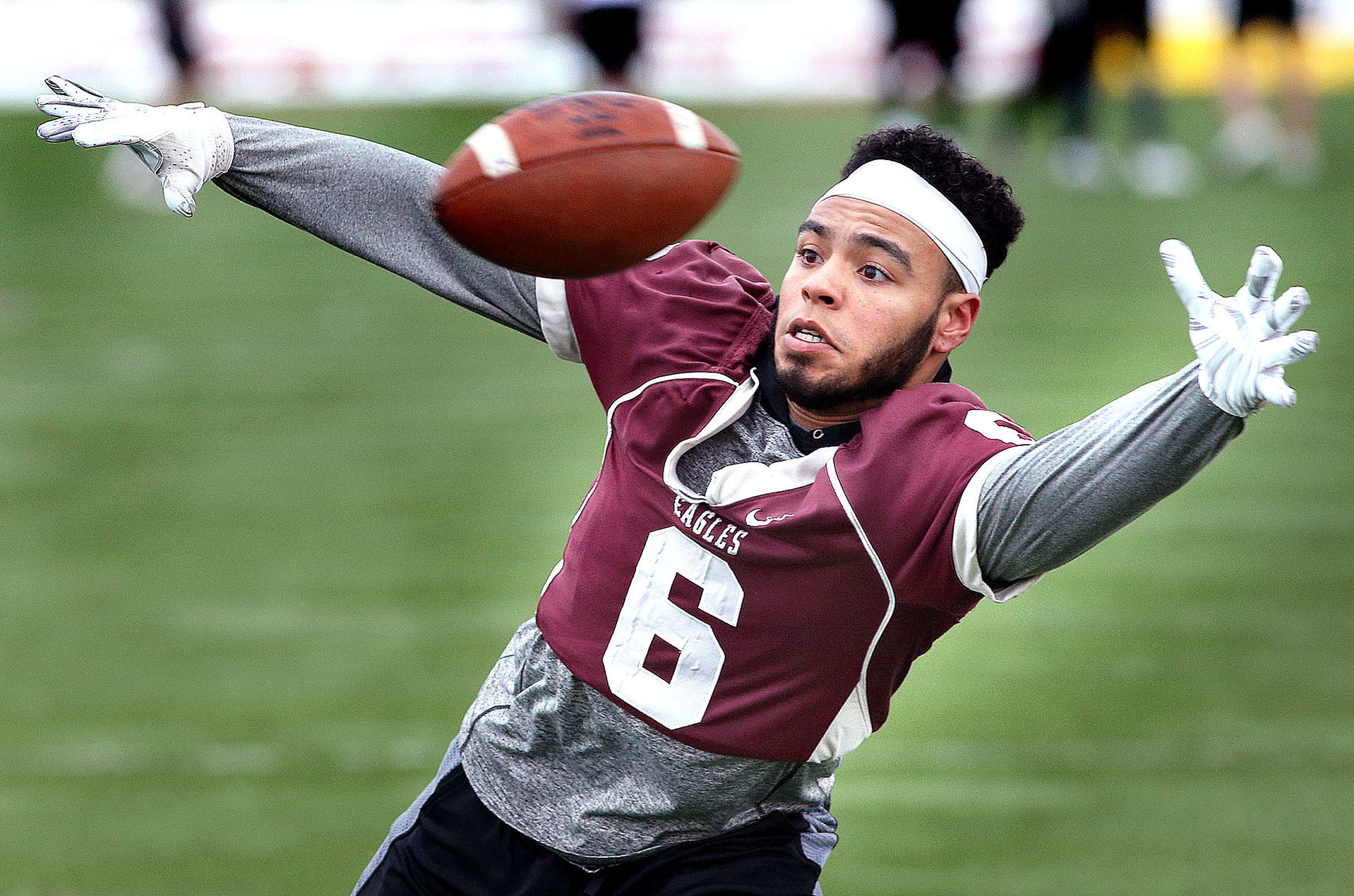uwlfootball-inside-photo